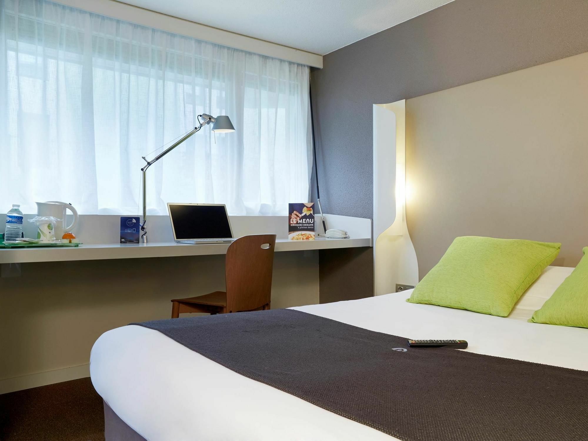 ก็องปานีล รัวซี แซ็ง วิตซ์ Hotel ภายนอก รูปภาพ